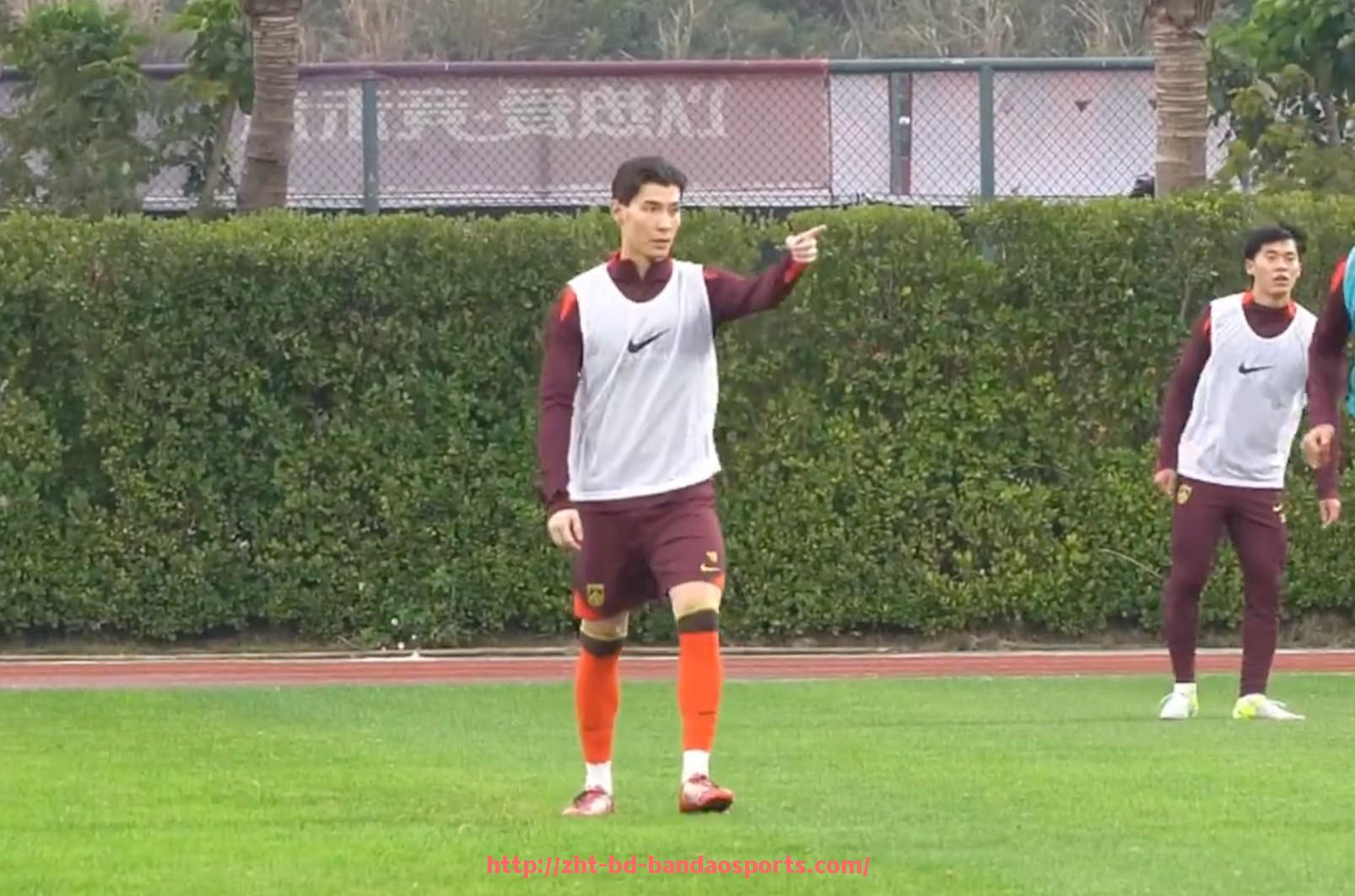 半岛体育-世俱杯比赛中球员技术动作执行情况及整体表现分析